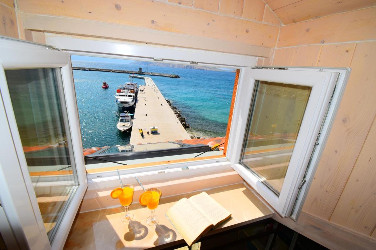 Captains Apartment