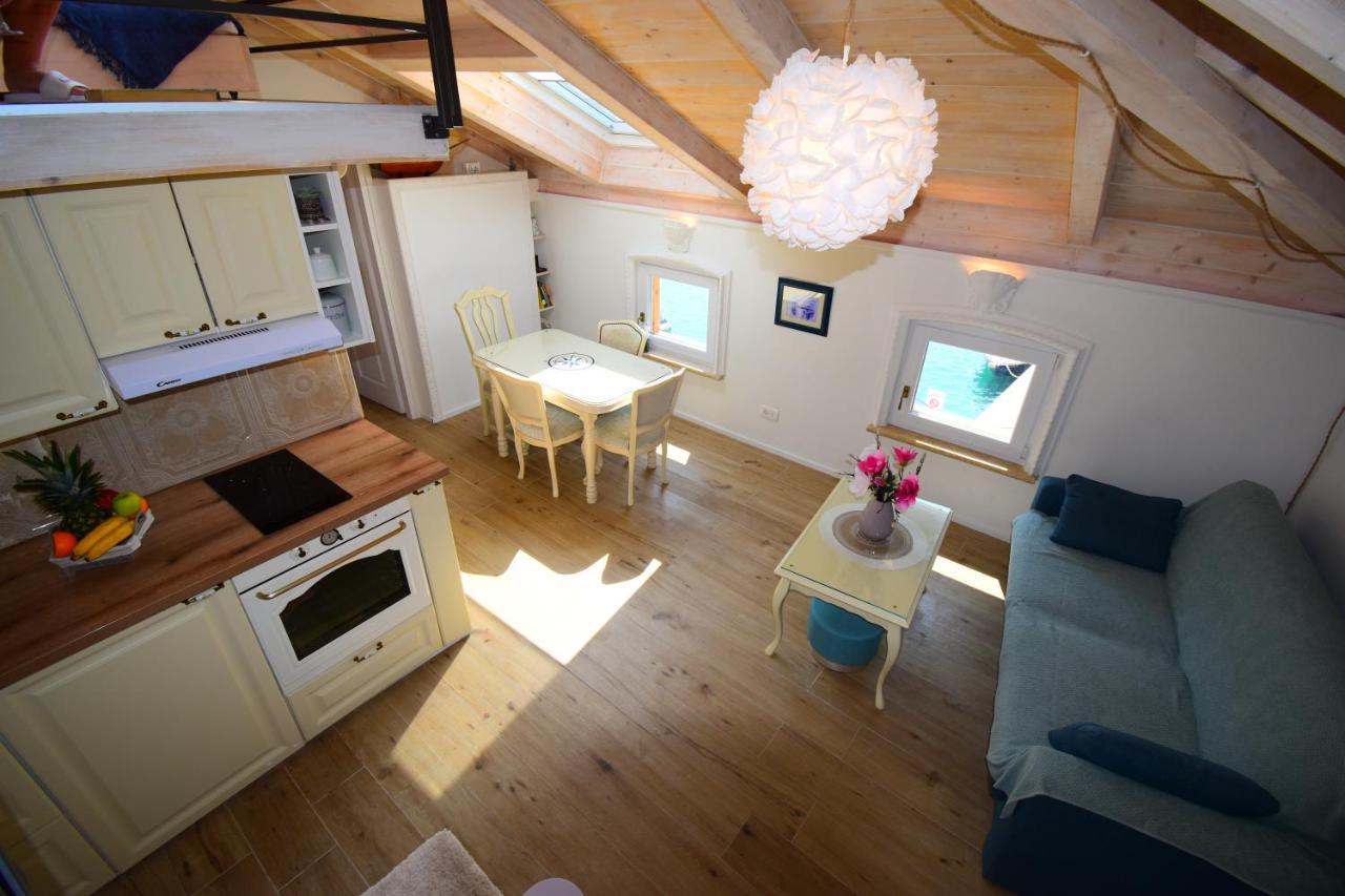Captains Apartment *