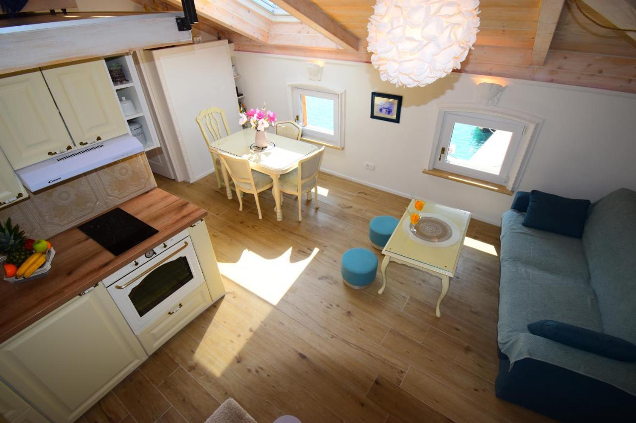 Captains Apartment *